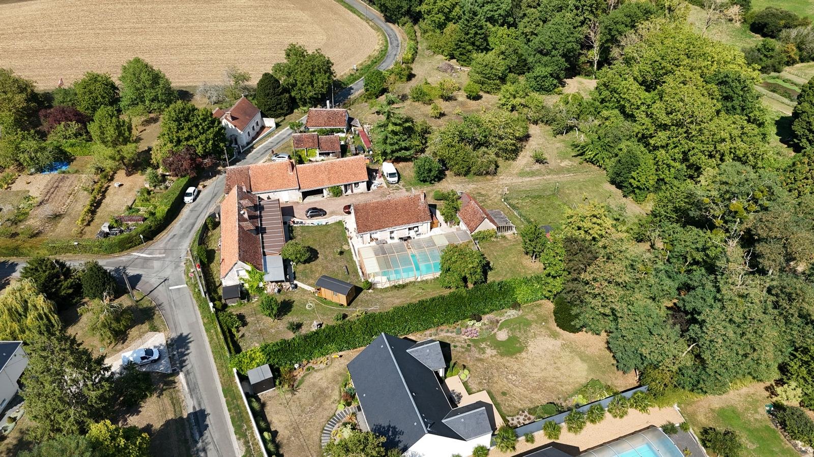 Vue aérienne du domaine de la Fontaine Morin et de ses espaces naturels